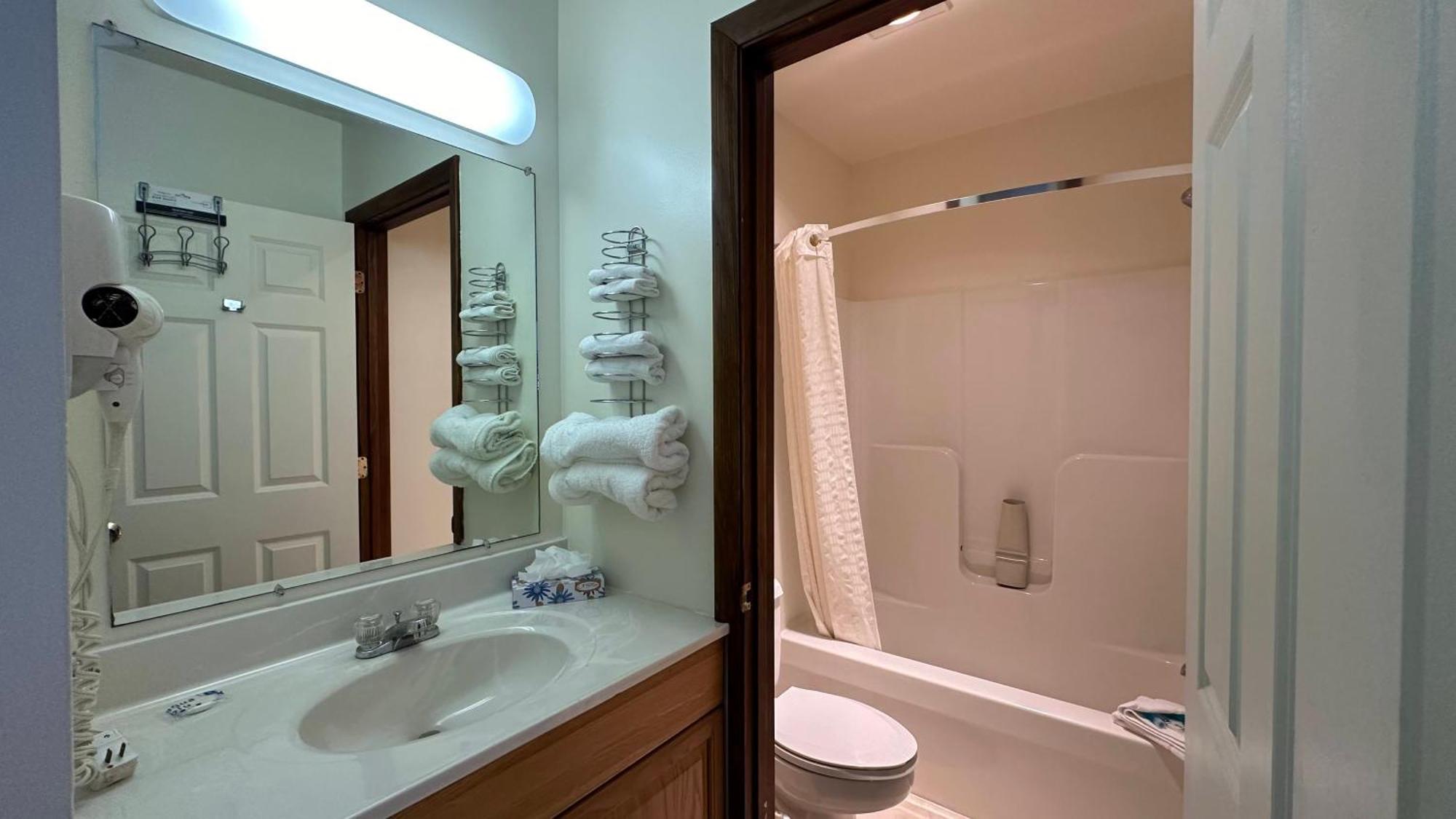 ويلز Usa Inn المظهر الخارجي الصورة